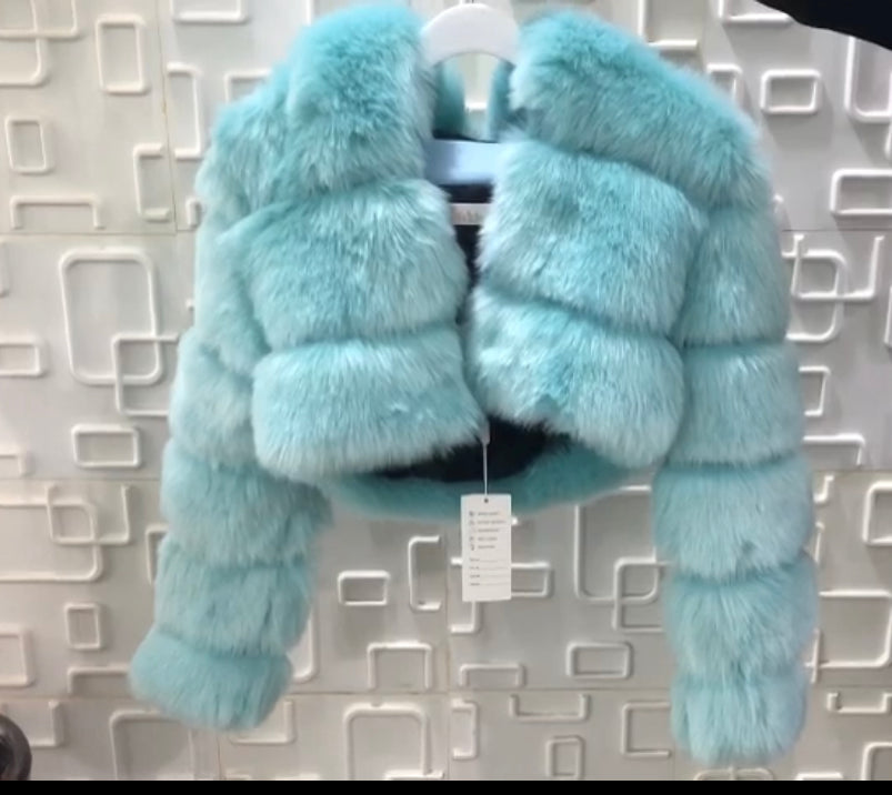 Cropped faux fur coats