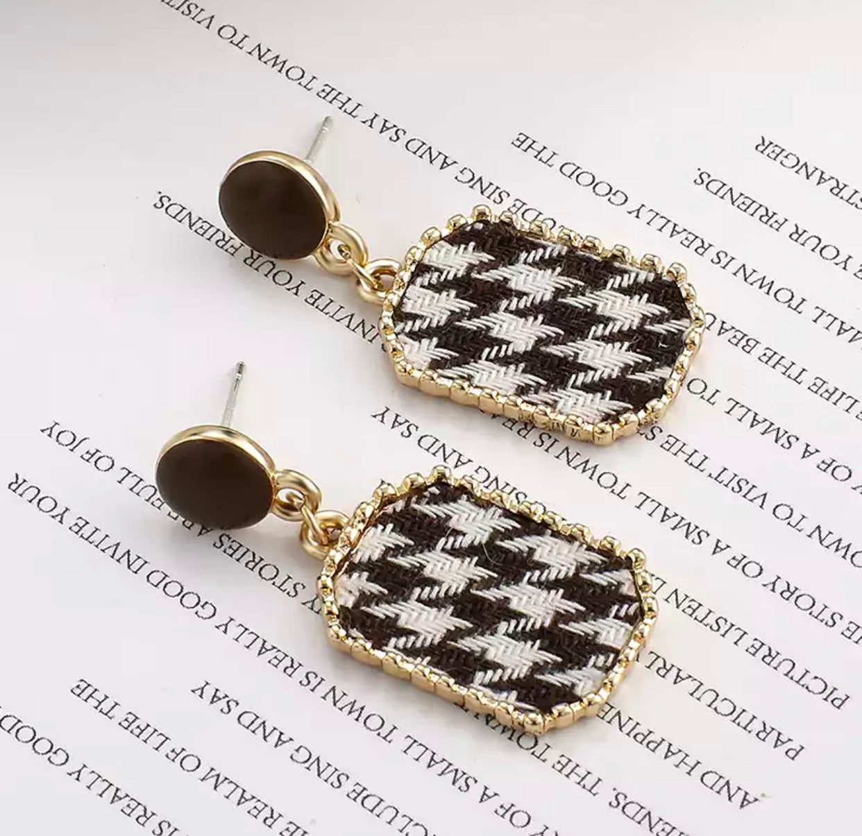 Vintage black whit plaid earring